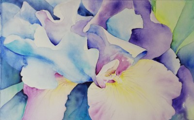 Aquarellbild einer abstrakter Irisblüten in Blautönen